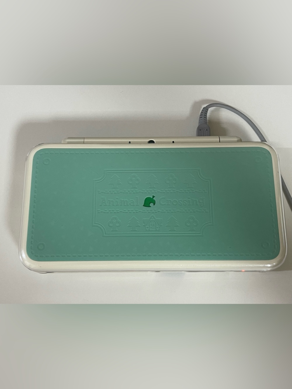 Nintendo 2DS XL Animal Crossinge Mint Green Handheld Console Cover